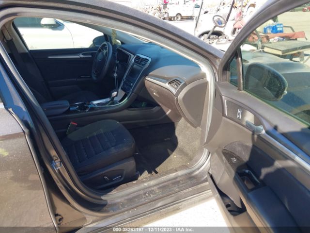3FA6P0H77GR382499 Ford FUSION SE