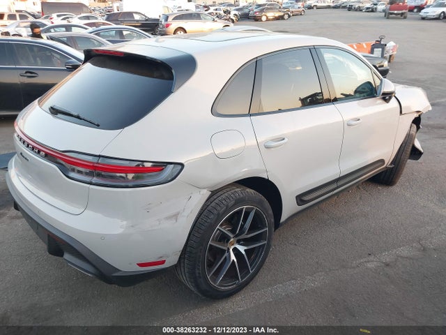 2023 PORSCHE MACAN WP1AA2A57PLB09599 Photo 3