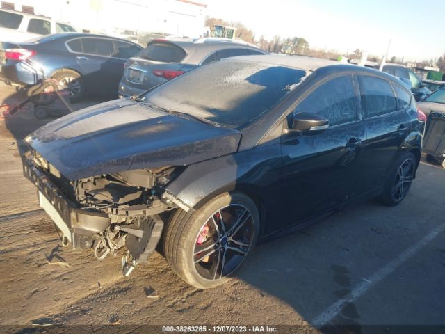 2015 FORD FOCUS 1FADP3L95FL365697 Photo 1