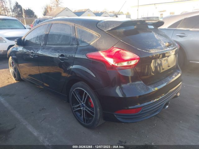 2015 FORD FOCUS 1FADP3L95FL365697 Photo 2