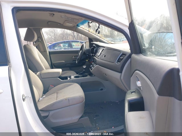 KNDMA5C12J6386368 KIA Sedona L
