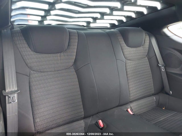 2015 HYUNDAI GENESIS 3.8 BASE VIN: KMHHT6KJ4FU127110