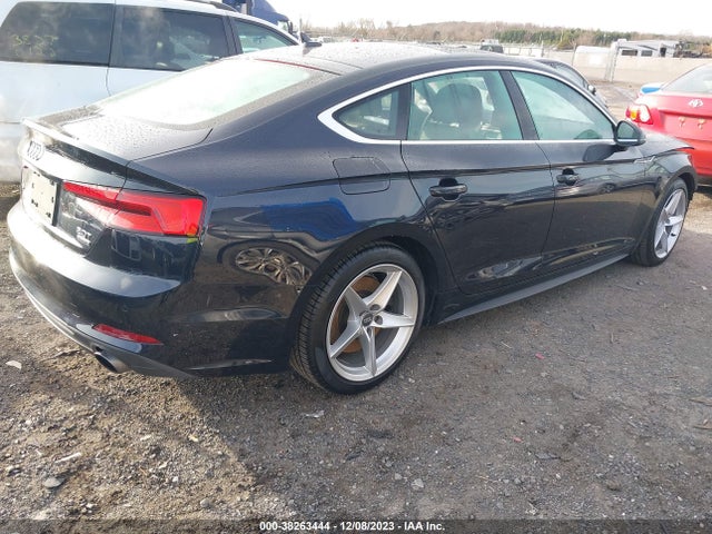 WAUENCF57JA007256 Audi A5 2.0t Premium