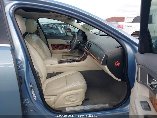 2009 JAGUAR XF SAJWA06B79HR46418 Photo 4