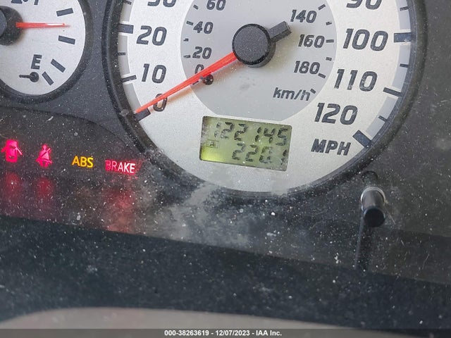 2001 NISSAN PATHFINDER SE VIN: JN8DR09Y11W598568