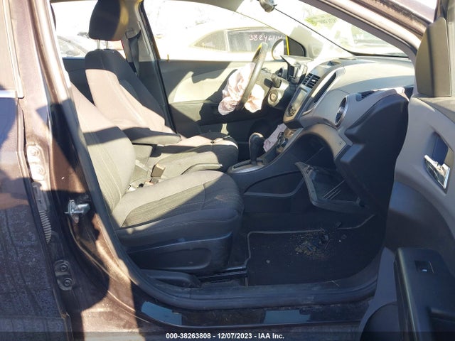 Chevrolet Sonic Lt Auto 2015 1G1JC5SH4F4163885 Image 5