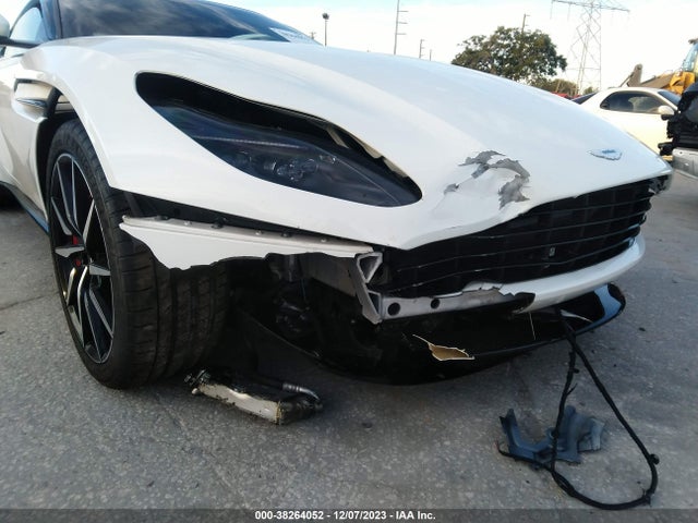 SCFRMFAW7KGL05816 Aston Martin DB11