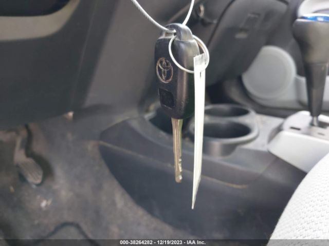 JTDKDTB35E1575105 Toyota Prius C One