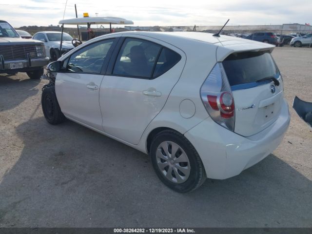 JTDKDTB35E1575105 Toyota Prius C One