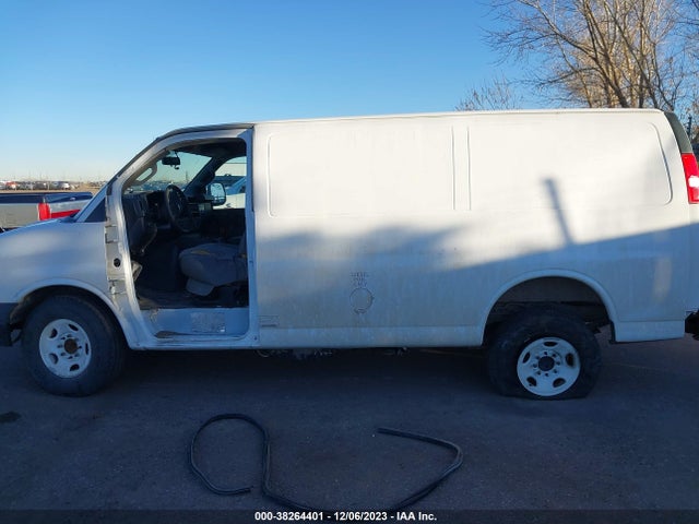 Chevrolet Express 2500 Work Van 2019 1GCWGAF17K1373268 Image 15