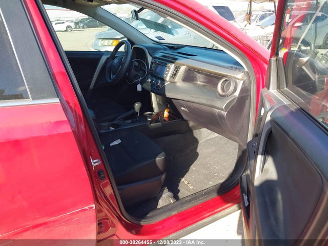 Toyota RAV4 LE 2014 2T3ZFREV4EW077861 Image 5