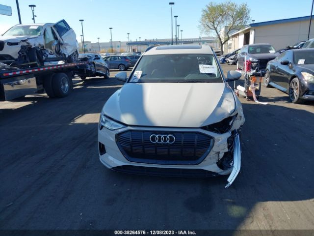 WA1AAAGE7NB019630 Audi E-tron Premium Quattro