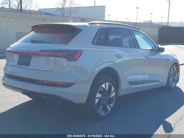 WA1AAAGE7NB019630 Audi E-tron Premium Quattro