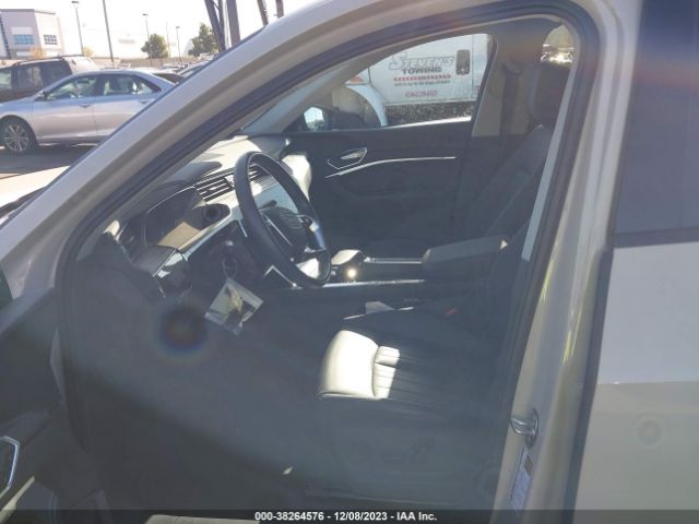 WA1AAAGE7NB019630 Audi E-tron Premium Quattro