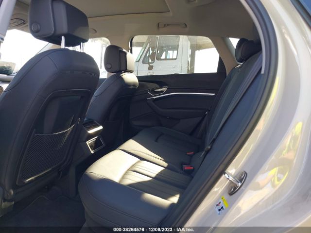 WA1AAAGE7NB019630 Audi E-tron Premium Quattro
