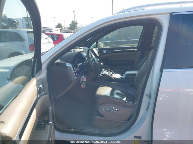 2013 PORSCHE CAYENNE WP1AB2A22DLA81595 Photo 4