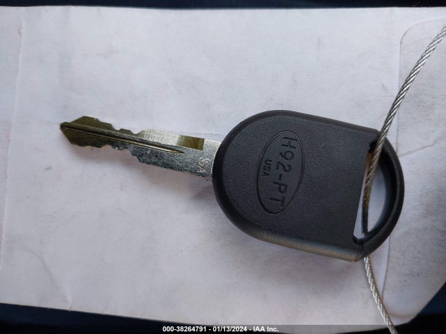 2009 FORD ESCAPE XLT VIN: 1FMCU03G59KA37889