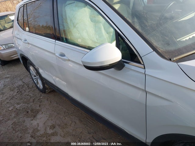 2018 VOLKSWAGEN TIGUAN 2.0T SE/2.0T SEL VIN: 3VV2B7AX2JM181710
