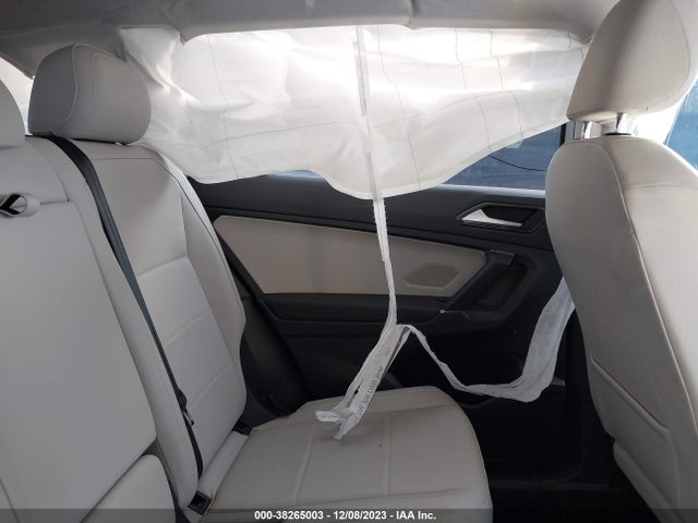 2018 VOLKSWAGEN TIGUAN 2.0T SE/2.0T SEL VIN: 3VV2B7AX2JM181710