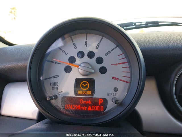 2011 MINI COOPER WMWSU3C57BT251103 Photo 6