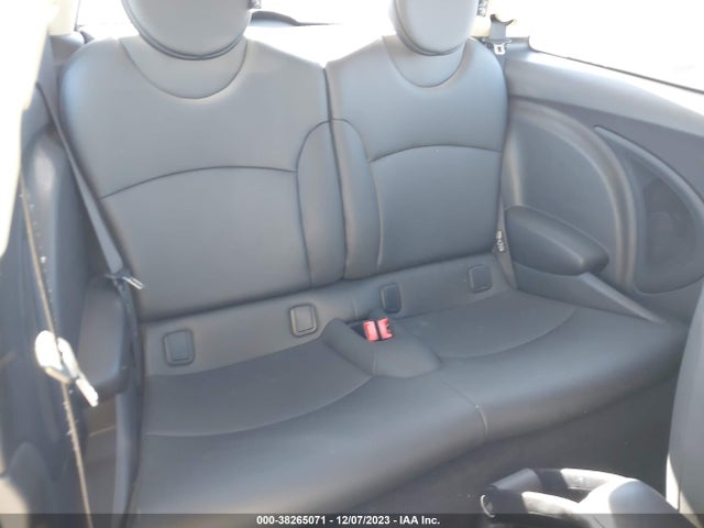 2011 MINI COOPER WMWSU3C57BT251103 Photo 7