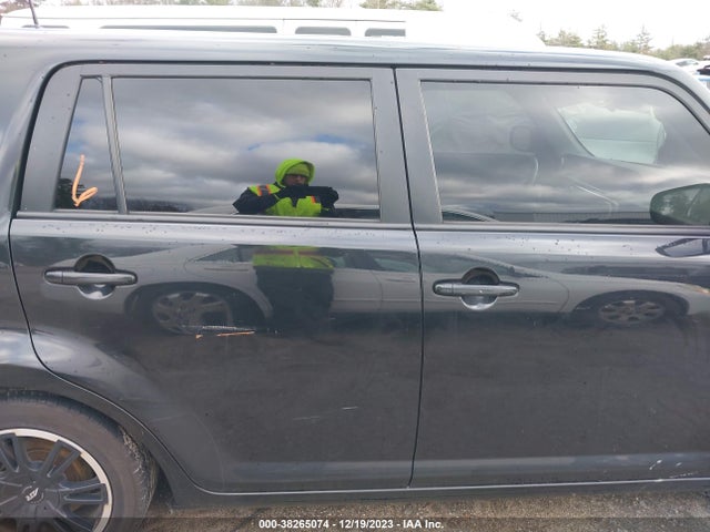 2010 SCION XB VIN: JTLZE4FE3A1103464