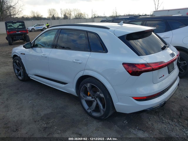 2022 AUDI E-TRON S WA1VCBGE4NB036256 Photo 2