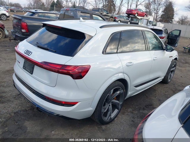 2022 AUDI E-TRON S WA1VCBGE4NB036256 Photo 3
