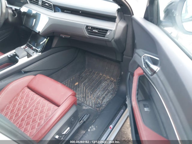 2022 AUDI E-TRON S WA1VCBGE4NB036256 Photo 4