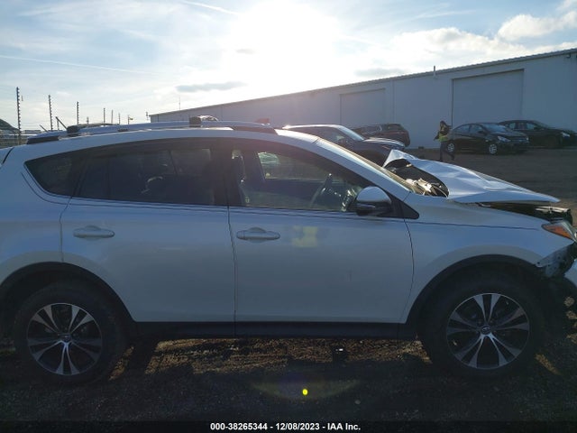 Toyota Rav4 Limited 2015 JTMDFREV2FJ042763 Image 13