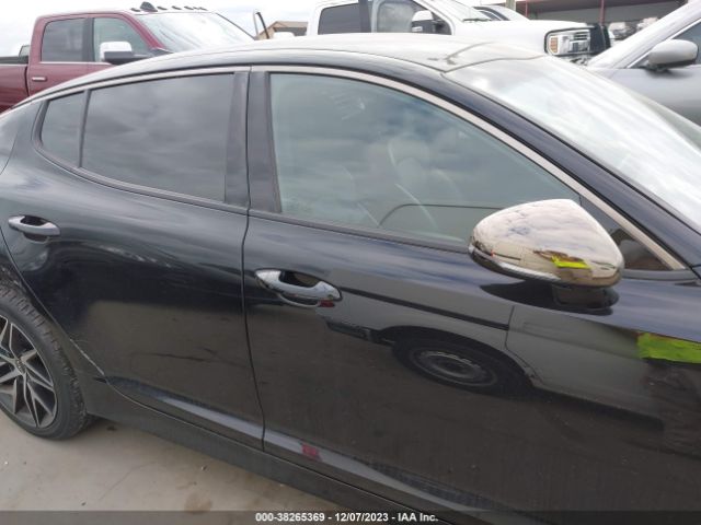KNAE35LD0N6111965 KIA Stinger Gt-line