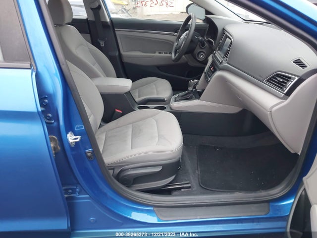 2018 HYUNDAI ELANTRA SEL VIN: 5NPD84LF6JH303368