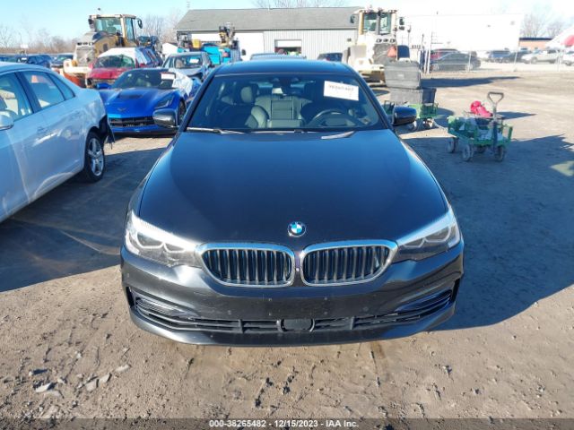 WBAJB1C57JG623956 BMW 530e Xdrive Iperformance