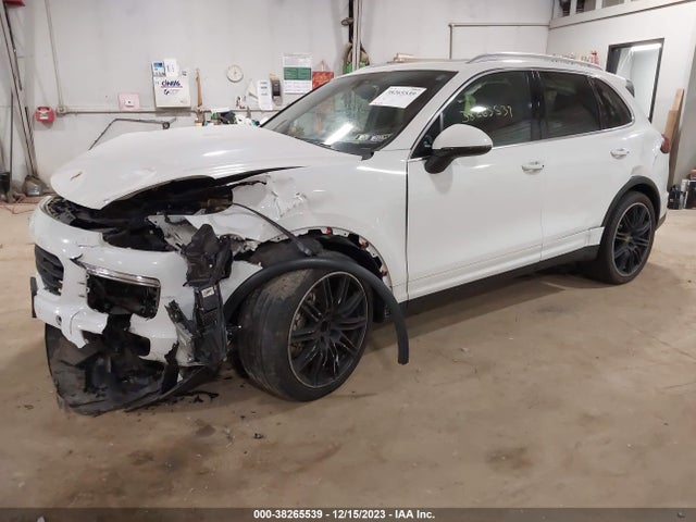 2016 PORSCHE CAYENNE WP1AB2A23GLA92738 Photo 1