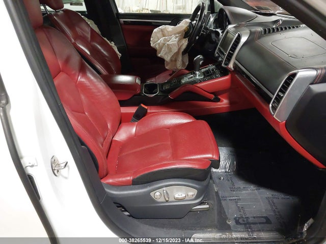 2016 PORSCHE CAYENNE WP1AB2A23GLA92738 Photo 4