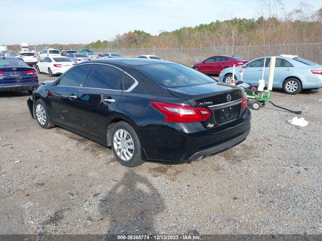 Nissan Altima 2.5 S 2018 1N4AL3AP7JC272592 Image 3