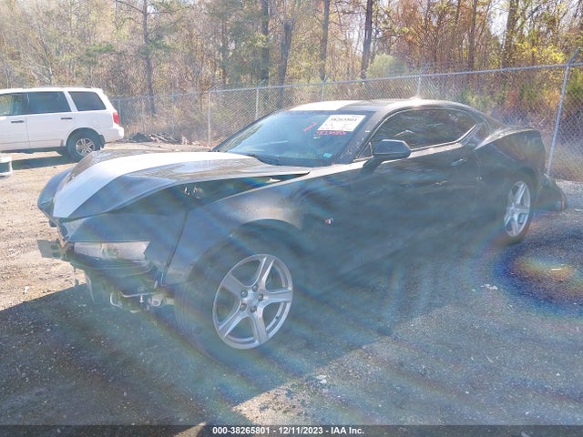 Chevrolet Camaro 1lt 2018 1G1FB1RX6J0138985 Image 2