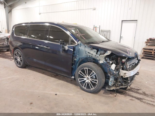 Chrysler Voyager L 2020 2C4RC1AG1LR225019 Image 1