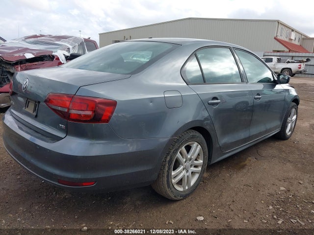 3VW2B7AJ4JM261680 Volkswagen Jetta 1.4t S
