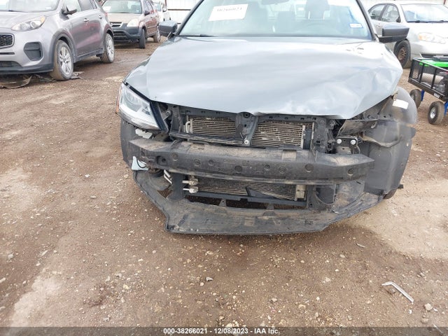 3VW2B7AJ4JM261680 Volkswagen Jetta 1.4t S