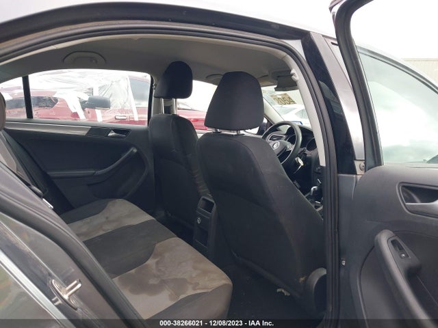 3VW2B7AJ4JM261680 Volkswagen Jetta 1.4t S