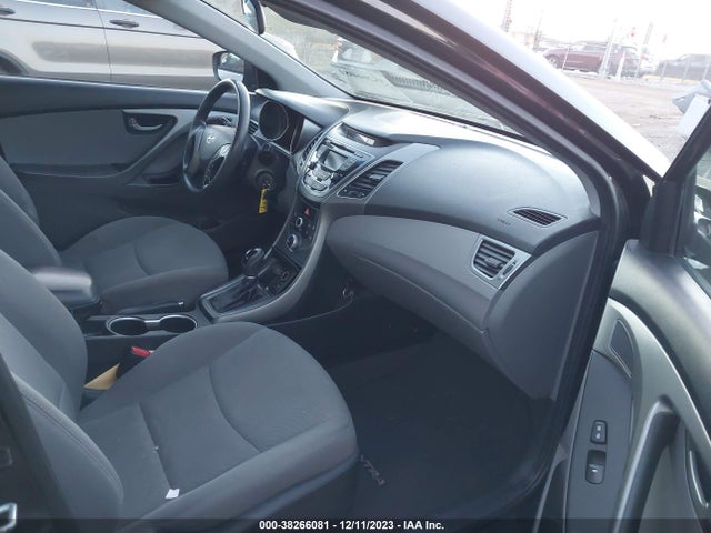 2015 HYUNDAI ELANTRA SE VIN: 5NPDH4AE9FH567914