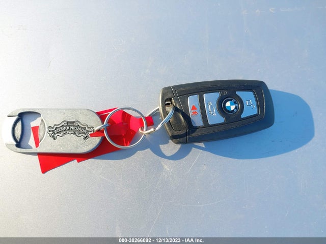 BMW 320i 2016 WBA8A9C55GK619362 Image 11