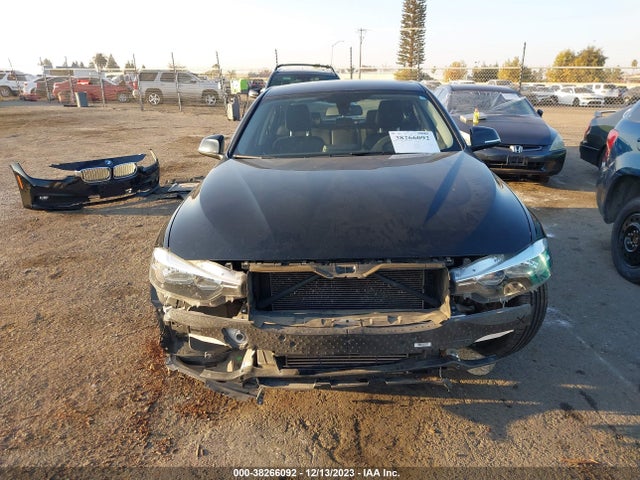 BMW 320i 2016 WBA8A9C55GK619362 Image 13