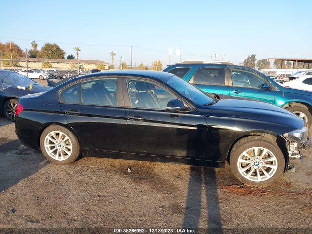 BMW 320i 2016 WBA8A9C55GK619362 Image 14