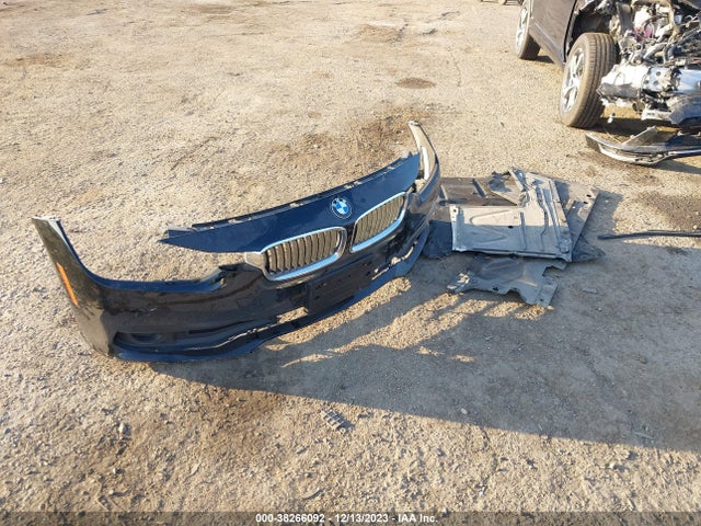 BMW 320i 2016 WBA8A9C55GK619362 Image 12