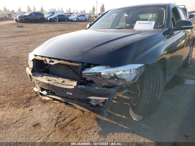 BMW 320i 2016 WBA8A9C55GK619362 Image 6