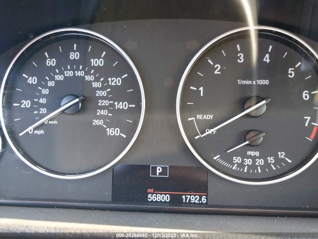 BMW 320i 2016 WBA8A9C55GK619362 Image 7