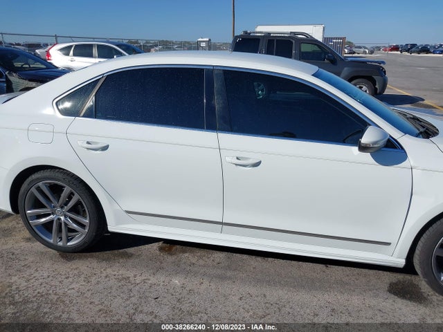 1VWAS7A34GC057758 Volkswagen Passat 1.8t R-line