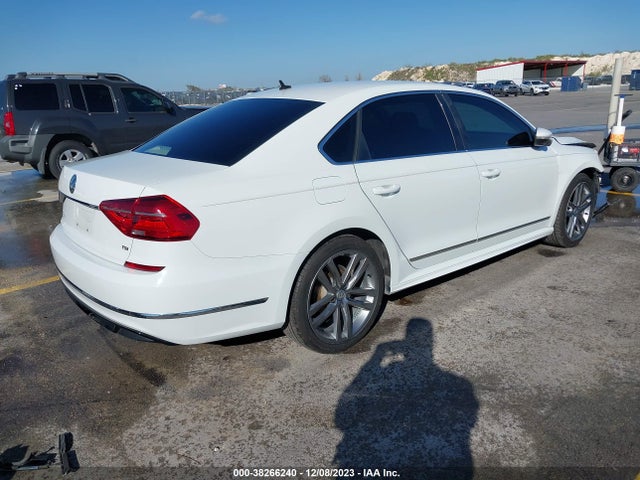 1VWAS7A34GC057758 Volkswagen Passat 1.8t R-line